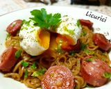 Pas rețetă Noodles de pui cu ou poșat și cârnați prăjiți- ChickenNoddles 3 fotografie