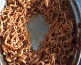 รูปขั้นตอนการทำที่ 2 ของ มาม่า ไก่ผัดซอส ทัคคาลบี้ Dak galbi อบชีส