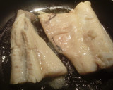 Foto del paso 6 de la receta: Bacalao al pil-pil y alcachofas salteadas al ajillo