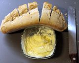 Fokhagymás kenyér recept fázis 2 fotója