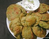 पालक पुरी रेसिपी (palak puri recipe in marathi) रेसिपी स्टेप 4 फोटो 