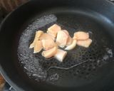 รูปขั้นตอนการทำที่ 2 ของ อกไก่ผัดพริกไทยดำ