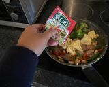 Foto langkah ke 5 dari resep Tumis Sayur Saus Tiram.