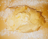 Foto del paso 6 de la receta: Pan dulce esponjoso con chips de chocolate, nueces y almendras