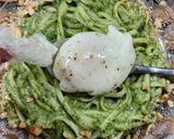 Foto del paso 8 de la receta: 🍝Fideos en salsa de espinaca, ajo y queso crema con castañas de cajú y (falso) huevo poché 🍝