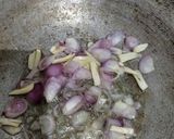 Foto langkah ke 3 dari resep Tuna Suwir Pedas Enak Sederhana.
