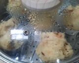 Foto langkah ke 8 dari resep Bolu Kukus Pisang Mekar Tanpa Mixer.