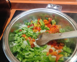 Foto del paso 6 de la receta: Pisto con huevos