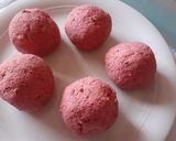 Foto del passaggio 4 della ricetta Canederli con rapa rossa e purea di cavolfiore