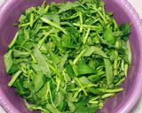 Foto langkah ke 1 dari resep Cah Kangkung.