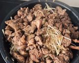 Hình bước làm 3 của món Lòng gà trứng non xào giá