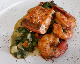 Foto del paso 11 de la receta: Salmón con salsa de espinacas y verduritas con gambas