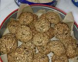 A picture of step 9 of Oats and mix seeds cookies.