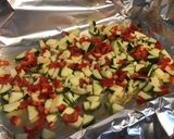 Une image de l'étape 6 de Filets de julienne au thym frais, courgette et poivron rouge.