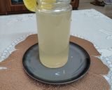 A picture of step 2 of Citrus Kewda Detox Water.