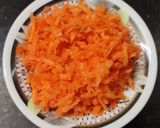 கேரட் பக்கோடா (Carrot pakoda recipe in tamil) ரெசிபி ஸ்டேப் 1 புகைப்படம்