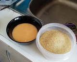 Foto del paso 3 de la receta: Quesitos y palitos de cangrejo empanados