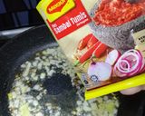 Gambar langkah 1 resipi Sambal Telur Pecah.