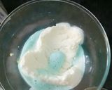 A picture of step 8 of Mango museli ki blue smoothie.