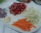 A picture of step 1 of Chicken Macaroni Soup (Sopas).