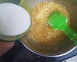 A picture of step 7 of Apple Cake twisted garnishing with milkmaid and honey.