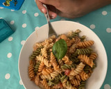 Foto del paso 6 de la receta: Espirales de tres colores con salsa de tomate, atún y queso de Mitilene, one pot