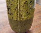 A picture of step 1 of Go to green smoothie.