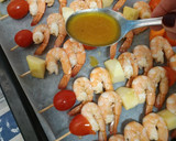 Foto del paso 3 de la receta: Brochetas de langostinos y manzana al Brandy