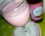 A picture of step 4 of Dood jam-e-shirin.