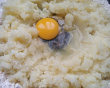Foto del paso 1 de la receta: Ñoquis rellenos con salsa de azafrán