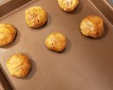 A picture of step 4 of Chocolate chip cookies.