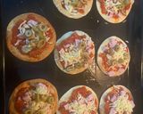 Foto del paso 5 de la receta: Pizza minis, masa hojaldre