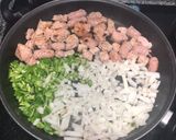 A picture of step 5 of Rice with Pork Belly and Pork Ribs.