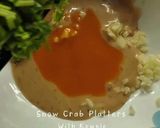 Gambar langkah 6 resipi Snow Crab Platters.