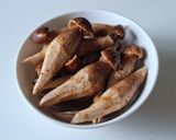 Hình bước làm 3 của món Nấm MỐI đen kho tiêu 🍄