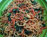 Foto langkah ke 4 dari resep Mi Goreng Burung Dara.