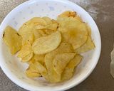A picture of step 4 of Green Onion and Potato Chips Bread.