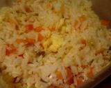 Foto del paso 7 de la receta: Chow fan de pollo (arroz con verduras salteadas)