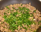 Hình bước làm 3 của món Mì xào bò