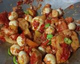 Foto langkah ke 4 dari resep Balado Udang Tahu Telur Puyuh.