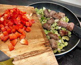 Foto del paso 3 de la receta: Longaniza con habas