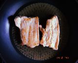 รูปขั้นตอนการทำที่ 3 ของ สามชั้นย่าง ราดซอสหวาน