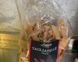 Une image de l'étape 1 de Tagliatelles à la viande séchée, girolles et crème de courgettes.