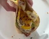Foto del paso 4 de la receta: Huevo + Avocado 🥑 + Tortilla!