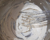Foto del paso 2 de la receta: Pie de chocolate con merengue suizo y salsa de mandarina