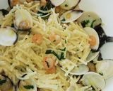 Foto del paso 6 de la receta: Fideos con almejas y camarones