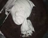 A picture of step 10 of Two tier vanilla and chocolate cake 🎂.