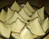मैदा से बने समोसे (Maida se bane samose recipe in hindi) रेसिपी चरण 3 फोटो
