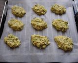 Cukkini tócsni - gluténmentes recept fázis 7 fotója