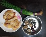 A picture of step 1 of Chinese Steam Chicken with Mushroom Black Fungus 冬菇蒸雞.